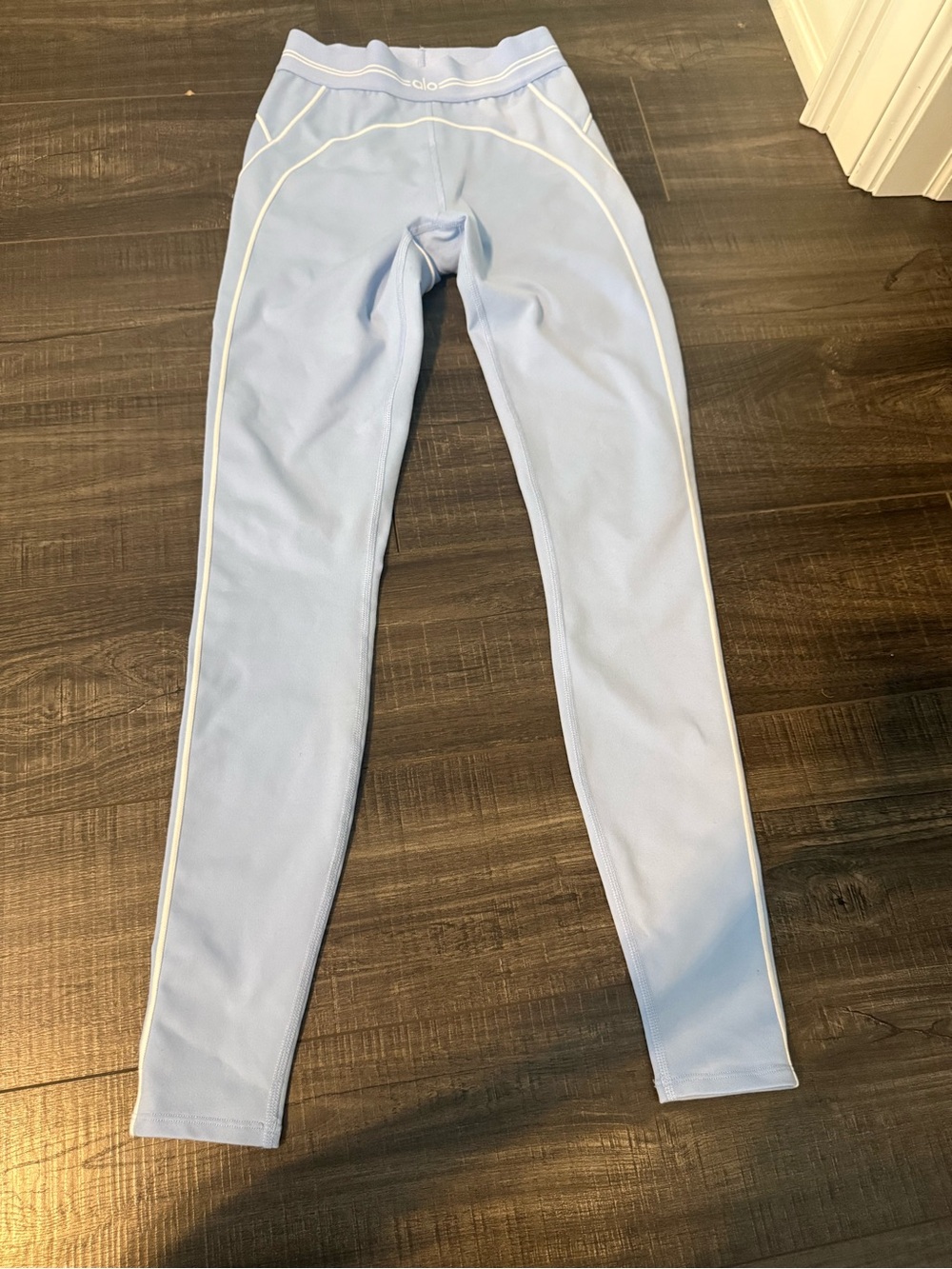 ALO Yoga Light Blue Leggings with White Piping